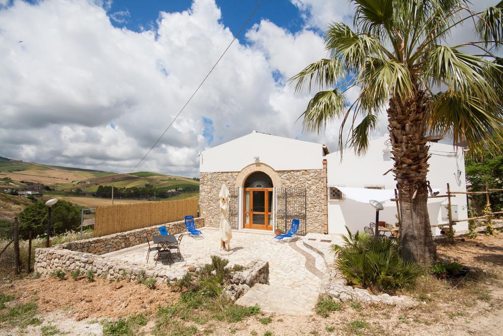 Гостевой дом Antico Casale Siciliano Balata di Baida Экстерьер фото