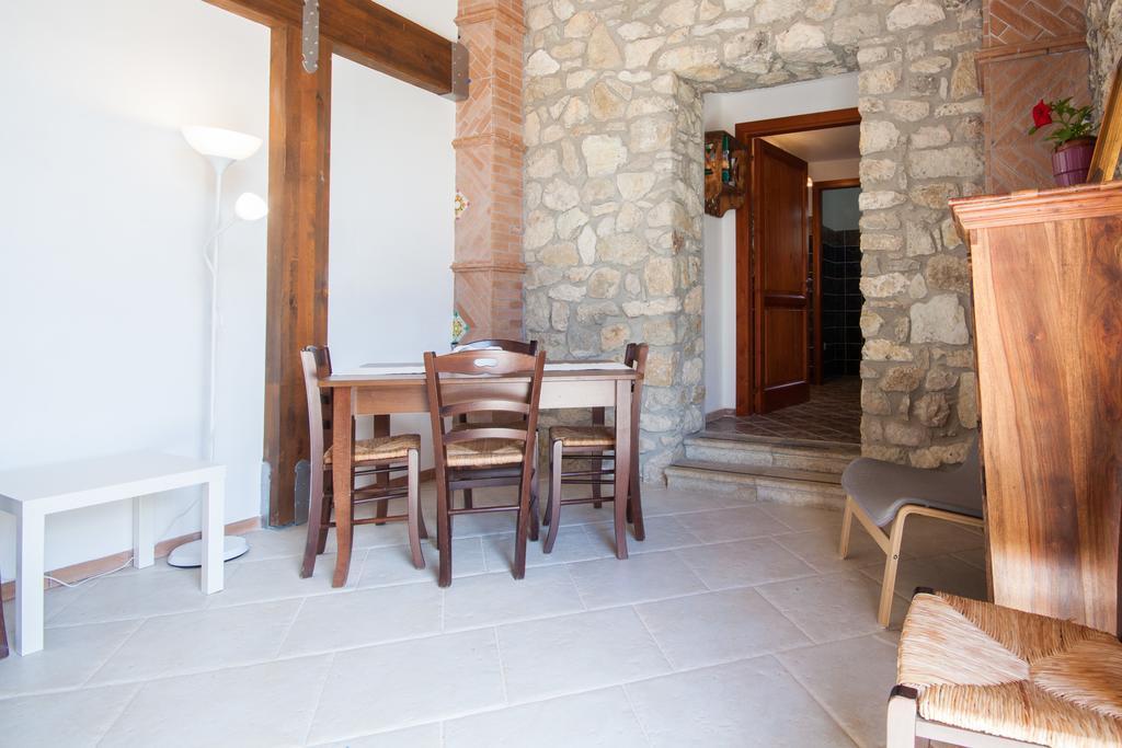 Гостевой дом Antico Casale Siciliano Balata di Baida Экстерьер фото