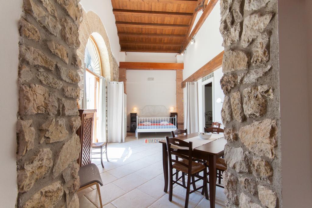 Гостевой дом Antico Casale Siciliano Balata di Baida Экстерьер фото